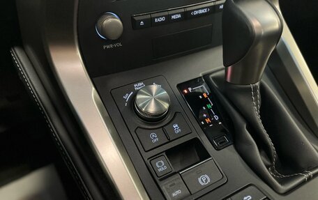 Lexus NX I, 2019 год, 3 590 000 рублей, 13 фотография