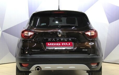 Renault Kaptur I рестайлинг, 2017 год, 1 598 000 рублей, 4 фотография