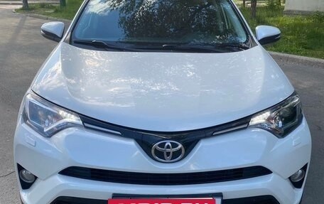 Toyota RAV4, 2016 год, 2 499 000 рублей, 2 фотография