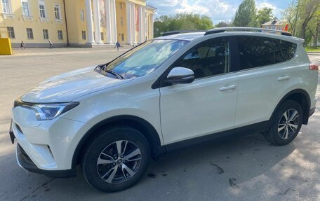 Toyota RAV4, 2016 год, 2 499 000 рублей, 16 фотография