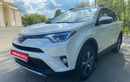 Toyota RAV4, 2016 год, 2 499 000 рублей, 11 фотография
