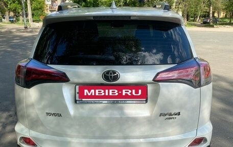 Toyota RAV4, 2016 год, 2 499 000 рублей, 12 фотография