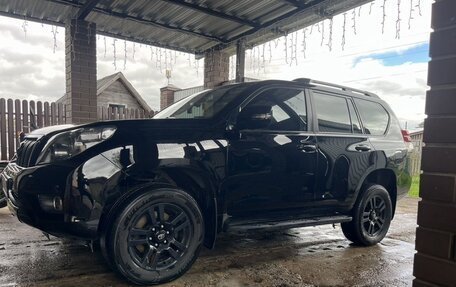 Toyota Land Cruiser Prado 150 рестайлинг 2, 2011 год, 2 990 000 рублей, 1 фотография