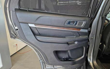 Ford Explorer VI, 2018 год, 2 950 000 рублей, 10 фотография