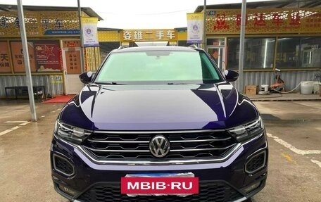 Volkswagen T-Roc I, 2020 год, 1 430 810 рублей, 2 фотография