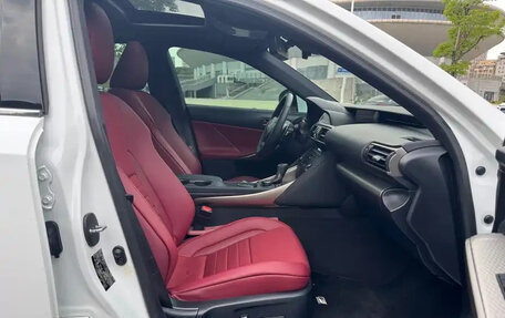 Lexus IS III, 2017 год, 2 450 055 рублей, 14 фотография
