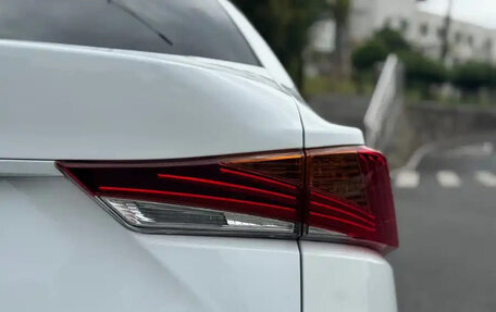 Lexus IS III, 2017 год, 2 450 055 рублей, 10 фотография