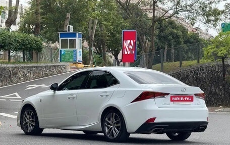 Lexus IS III, 2017 год, 2 450 055 рублей, 6 фотография