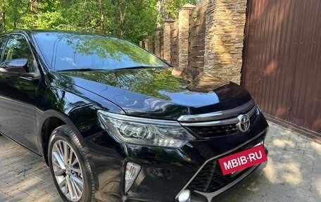 Toyota Camry, 2017 год, 1 850 000 рублей, 3 фотография