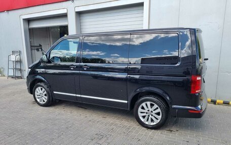 Volkswagen Caravelle T6 рестайлинг, 2019 год, 5 800 000 рублей, 2 фотография