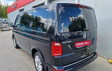 Volkswagen Caravelle T6 рестайлинг, 2019 год, 5 800 000 рублей, 3 фотография