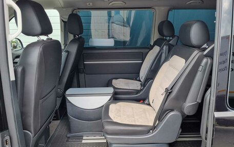Volkswagen Caravelle T6 рестайлинг, 2019 год, 5 800 000 рублей, 9 фотография