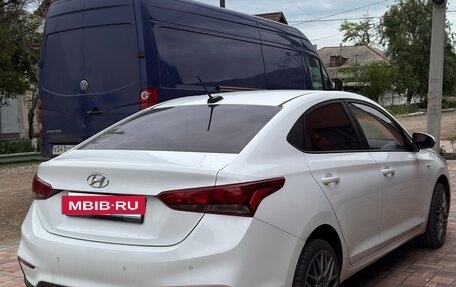 Hyundai Solaris II рестайлинг, 2017 год, 1 370 000 рублей, 4 фотография