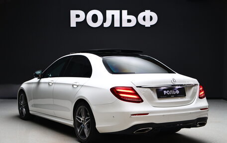 Mercedes-Benz E-Класс, 2017 год, 3 390 000 рублей, 2 фотография