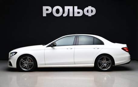 Mercedes-Benz E-Класс, 2017 год, 3 390 000 рублей, 5 фотография