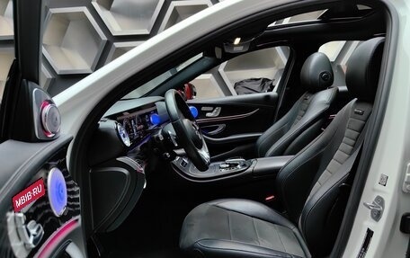 Mercedes-Benz E-Класс, 2017 год, 3 390 000 рублей, 18 фотография