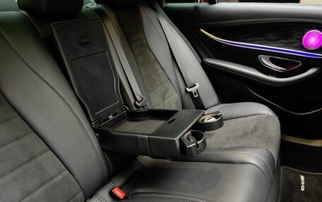 Mercedes-Benz E-Класс, 2017 год, 3 390 000 рублей, 23 фотография