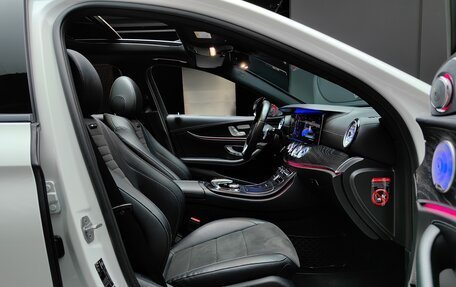 Mercedes-Benz E-Класс, 2017 год, 3 390 000 рублей, 27 фотография