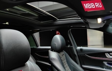 Mercedes-Benz E-Класс, 2017 год, 3 390 000 рублей, 39 фотография