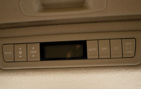 Toyota Alphard III, 2002 год, 1 799 000 рублей, 22 фотография