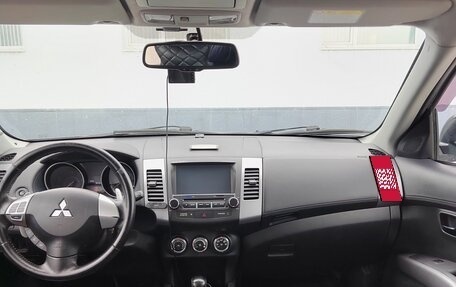Mitsubishi Outlander III рестайлинг 3, 2012 год, 1 350 000 рублей, 6 фотография