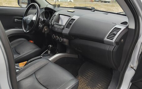 Mitsubishi Outlander III рестайлинг 3, 2012 год, 1 350 000 рублей, 10 фотография