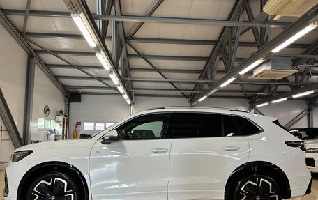 Volkswagen Tiguan, 2024 год, 3 999 000 рублей, 5 фотография