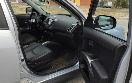Mitsubishi Outlander III рестайлинг 3, 2012 год, 1 350 000 рублей, 9 фотография
