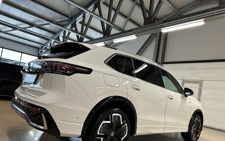 Volkswagen Tiguan, 2024 год, 3 999 000 рублей, 17 фотография