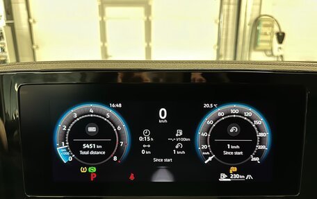 Volkswagen Tiguan, 2024 год, 3 999 000 рублей, 33 фотография