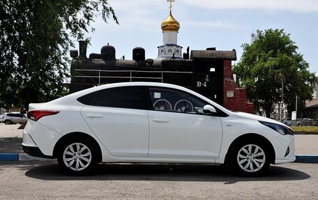 Hyundai Solaris II рестайлинг, 2020 год, 1 699 000 рублей, 4 фотография
