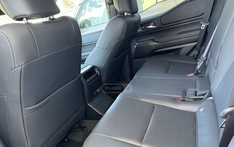 Toyota Land Cruiser Prado, 2024 год, 7 590 000 рублей, 6 фотография
