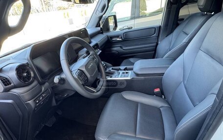 Toyota Land Cruiser Prado, 2024 год, 7 590 000 рублей, 5 фотография