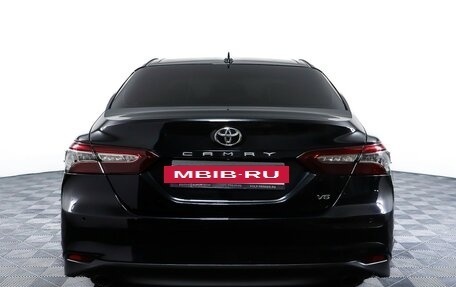 Toyota Camry, 2018 год, 2 496 000 рублей, 6 фотография