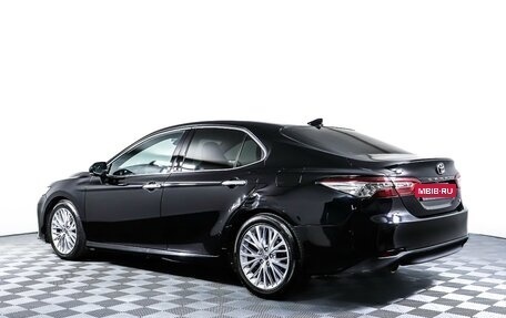 Toyota Camry, 2018 год, 2 496 000 рублей, 7 фотография