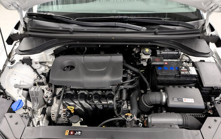 Hyundai Elantra VI рестайлинг, 2020 год, 1 870 000 рублей, 9 фотография