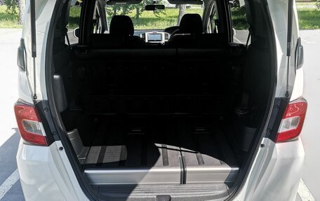 Honda Freed I, 2010 год, 1 200 000 рублей, 6 фотография