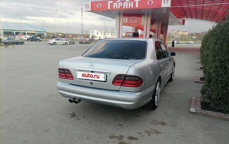 Mercedes-Benz E-Класс, 2000 год, 575 000 рублей, 3 фотография