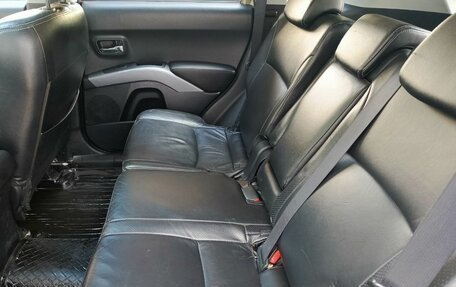 Mitsubishi Outlander III рестайлинг 3, 2007 год, 950 000 рублей, 12 фотография