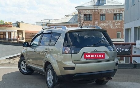 Mitsubishi Outlander III рестайлинг 3, 2007 год, 950 000 рублей, 7 фотография