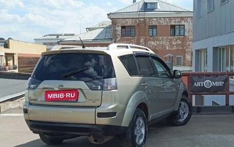 Mitsubishi Outlander III рестайлинг 3, 2007 год, 950 000 рублей, 5 фотография