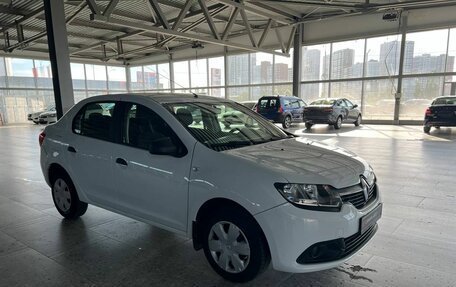 Renault Logan II, 2017 год, 737 000 рублей, 3 фотография