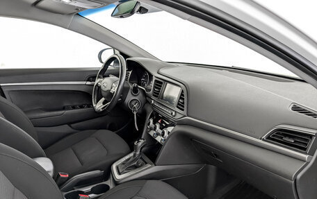 Hyundai Elantra VI рестайлинг, 2020 год, 1 870 000 рублей, 11 фотография