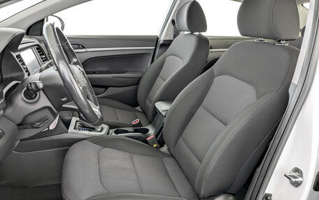 Hyundai Elantra VI рестайлинг, 2020 год, 1 870 000 рублей, 20 фотография