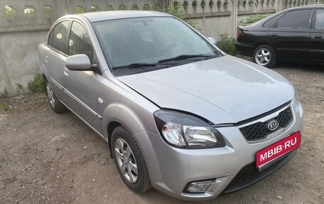 KIA Rio II, 2010 год, 740 000 рублей, 1 фотография