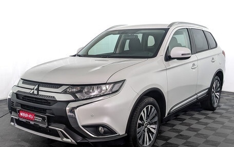 Mitsubishi Outlander III рестайлинг 3, 2020 год, 2 225 000 рублей, 1 фотография