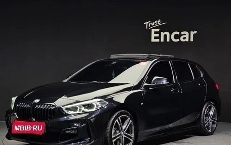 BMW 1 серия, 2022 год, 2 470 000 рублей, 1 фотография