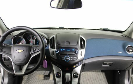 Chevrolet Cruze II, 2013 год, 860 000 рублей, 10 фотография