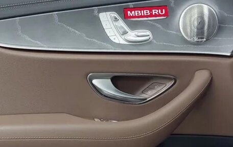 Mercedes-Benz E-Класс, 2022 год, 3 100 000 рублей, 12 фотография