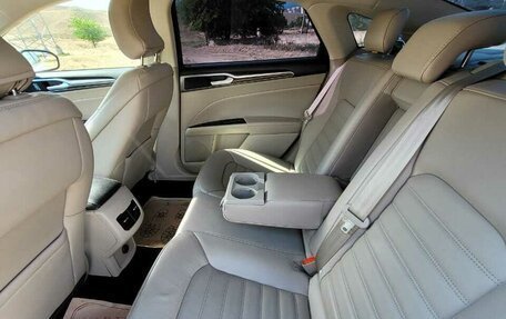Ford Fusion (North America) II, 2017 год, 1 880 000 рублей, 8 фотография